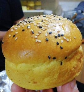 American brioche bun